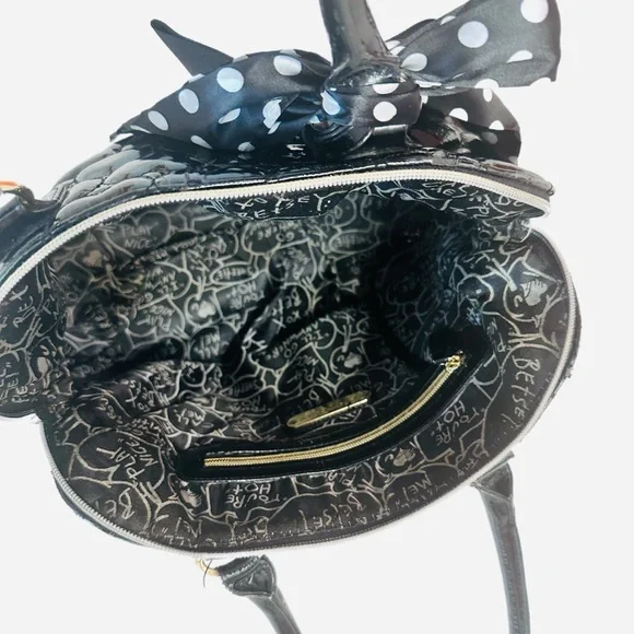 BETSEY JOHNSON ~ Large Black Quilted Hearts Handbag with Polka Dot Twilly - Picture 3 of 7